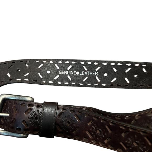 Vintage Genuine Leather Laser Cut Belt Size Medium - Picture 2 of 4